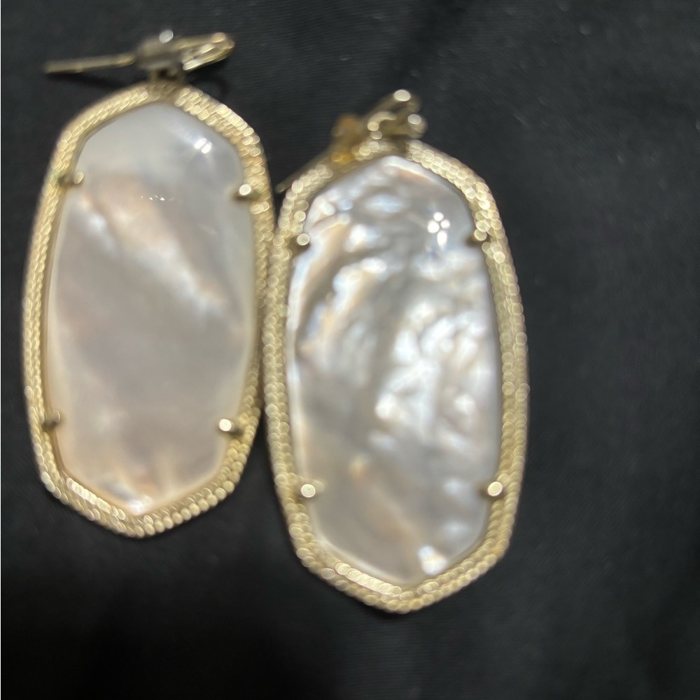Kendra Scott “Danielle”